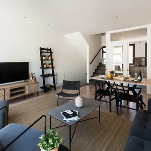 Petit Luxe Tobella Dreta Appartement Terrassa